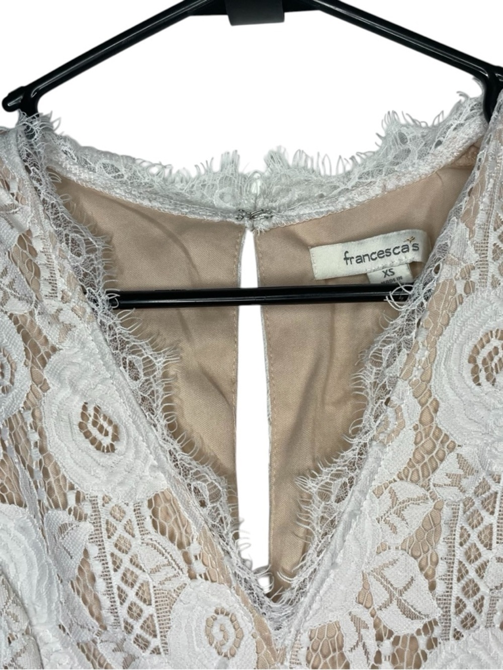 Francesca’s Cream Lace Romper V-Neck Short Sleeve Boho Chic Lined - Picture 4 of 6